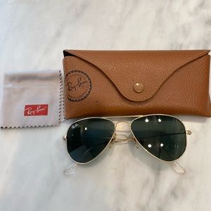 Classic, smaller RayBan gold aviators